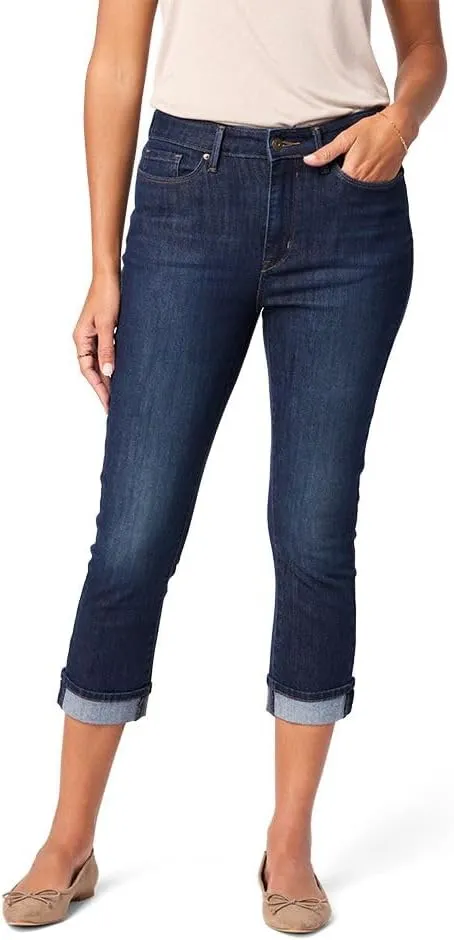 Levi Strauss Signature Gold Women's Mid-Rise Slim Fit Capris (Available in Plus Size)