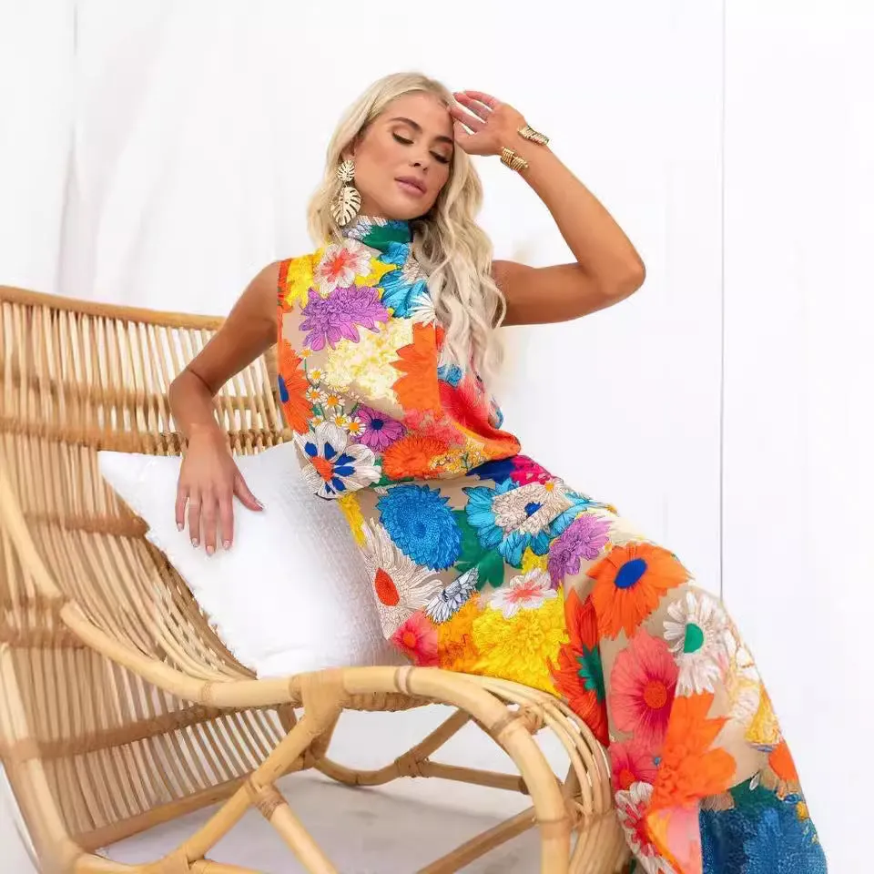 Lucky Floral Sleeveless Halter Waist-Tight Long Dress